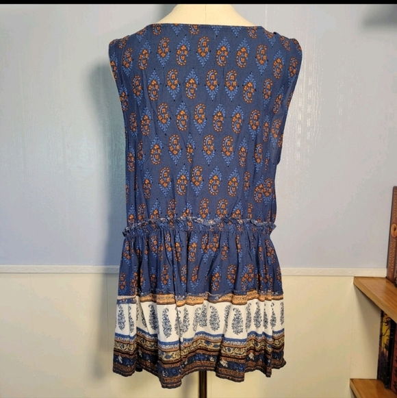 Maurices 0X Blue Orange Paisley Crisscross V Neck Ruffle Flowy Sleeveless Blouse - Picture 5 of 9
